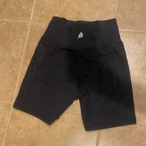 P’Tula Black Yvette 6” Shorts